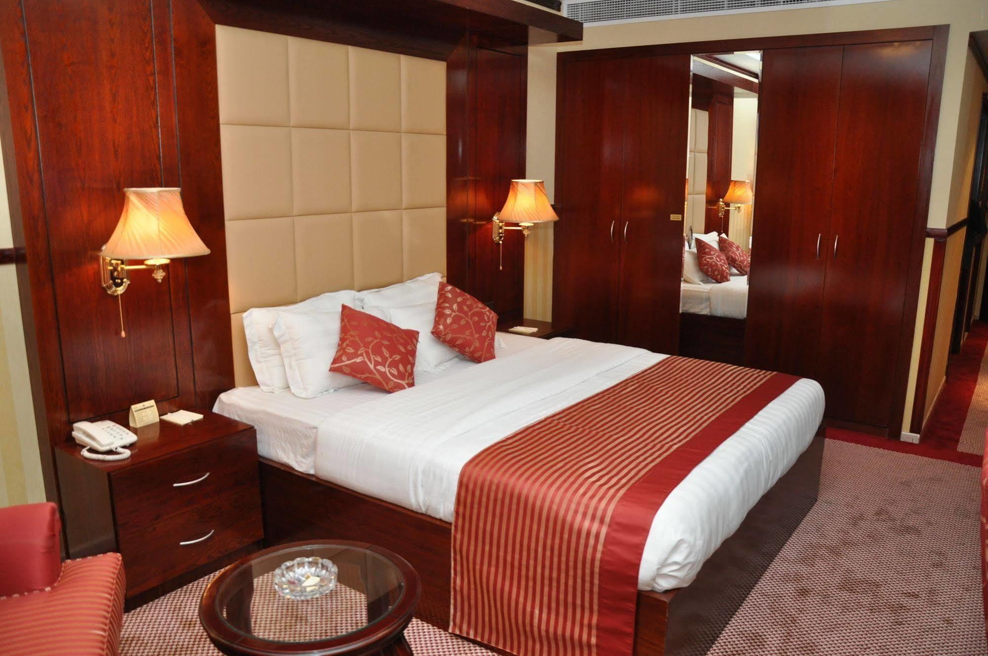 Benta Grand Hotel Llc Dubai Exterior photo