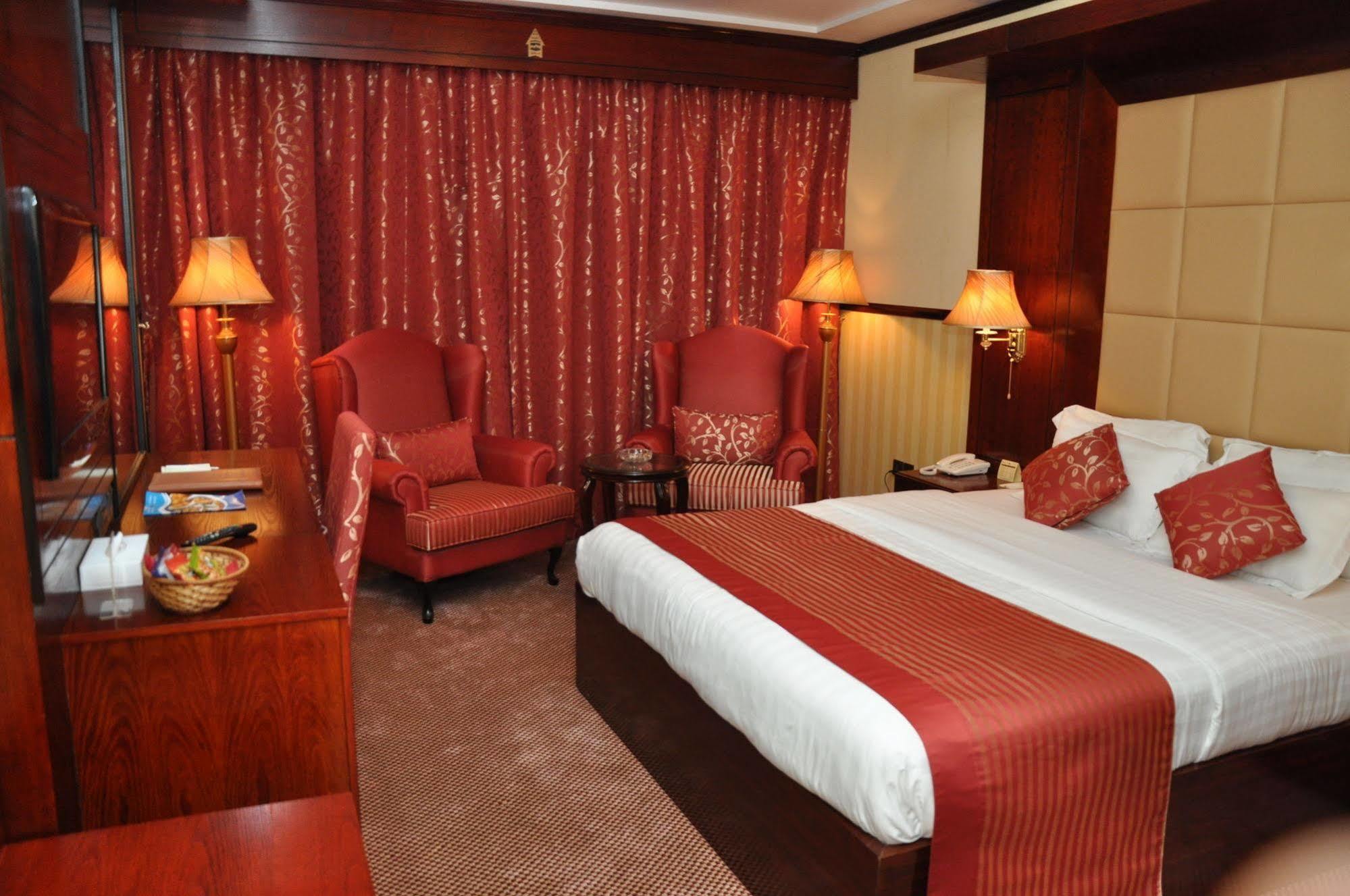 Benta Grand Hotel Llc Dubai Exterior photo